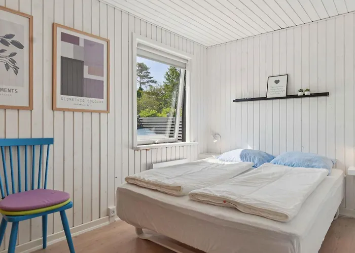 Prázdninový dům Cozy House Near And Town *